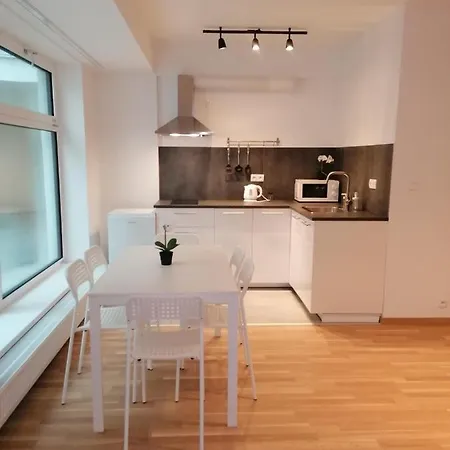 Brand New Two #26 With Free Secure Parking Close To Center Apartament Praga