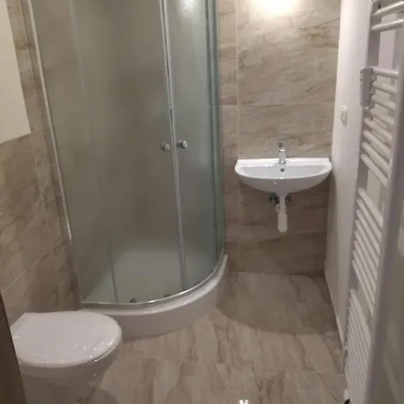 Lägenhet Brand New Two #26 With Free Secure Parking Close To Center Prag